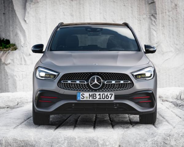 Фото Mercedes-Benz GLA II (H247) Внедорожник 5 дв.