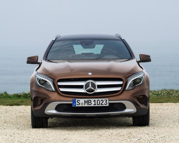 Фото Mercedes-Benz GLA I (X156) Внедорожник 5 дв.