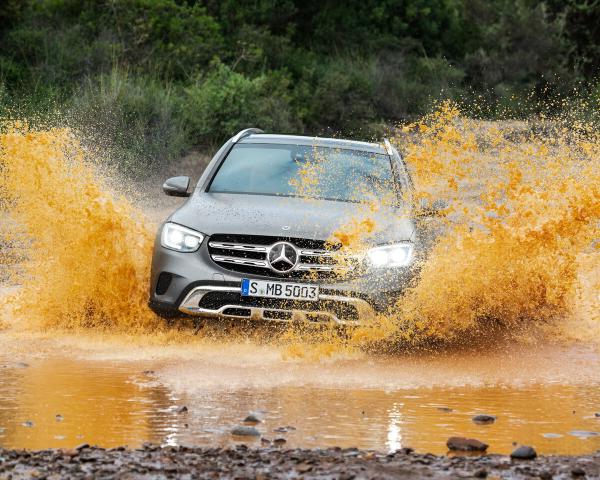 Фото Mercedes-Benz GLC I (X253) Рестайлинг Внедорожник 5 дв.