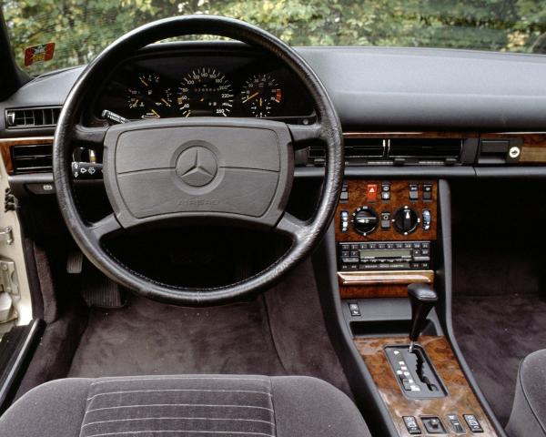 Фото Mercedes-Benz S-класс II (W126) Купе