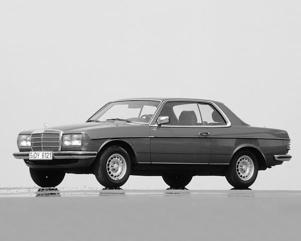 Фото Mercedes-Benz W123 I Купе