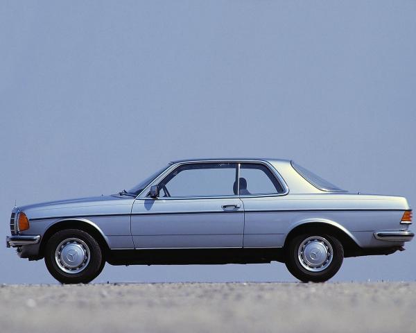 Фото Mercedes-Benz W123 I Купе