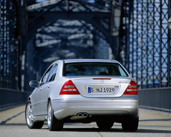 Фото Mercedes-Benz C-класс AMG II (W203) Седан