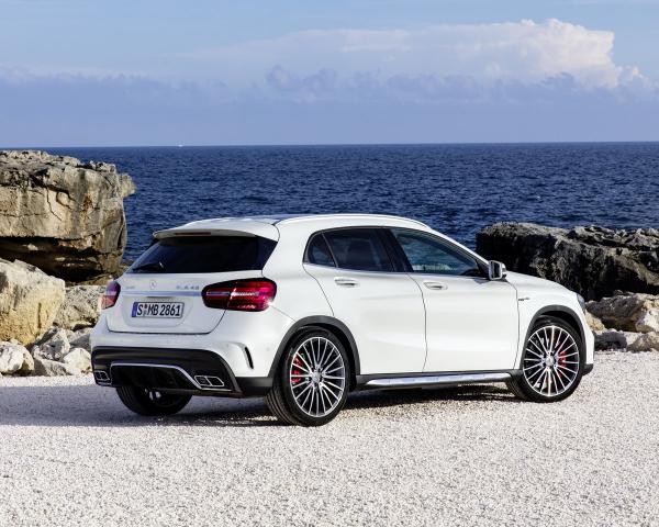 Фото Mercedes-Benz GLA AMG I (X156) Рестайлинг Внедорожник 5 дв.