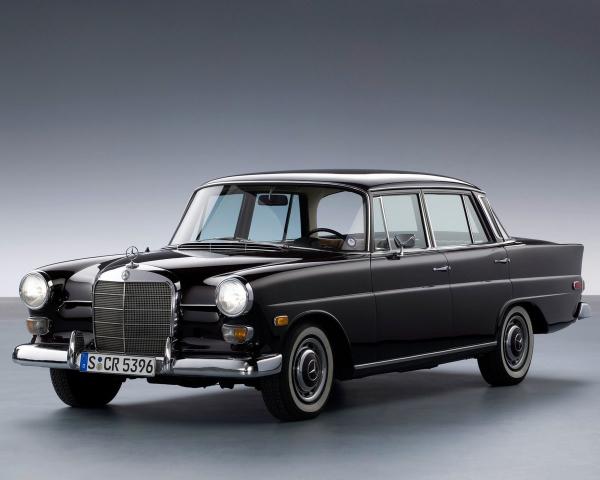 Фото Mercedes-Benz W110 Second Series Седан