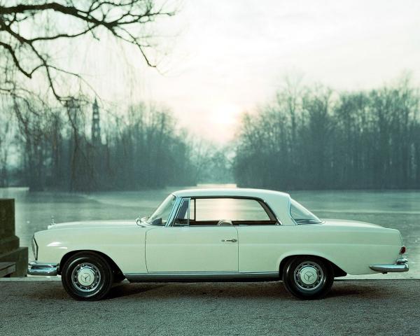 Фото Mercedes-Benz W111 I Купе