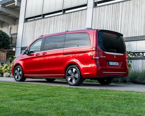 Фото Mercedes-Benz EQV I Минивэн