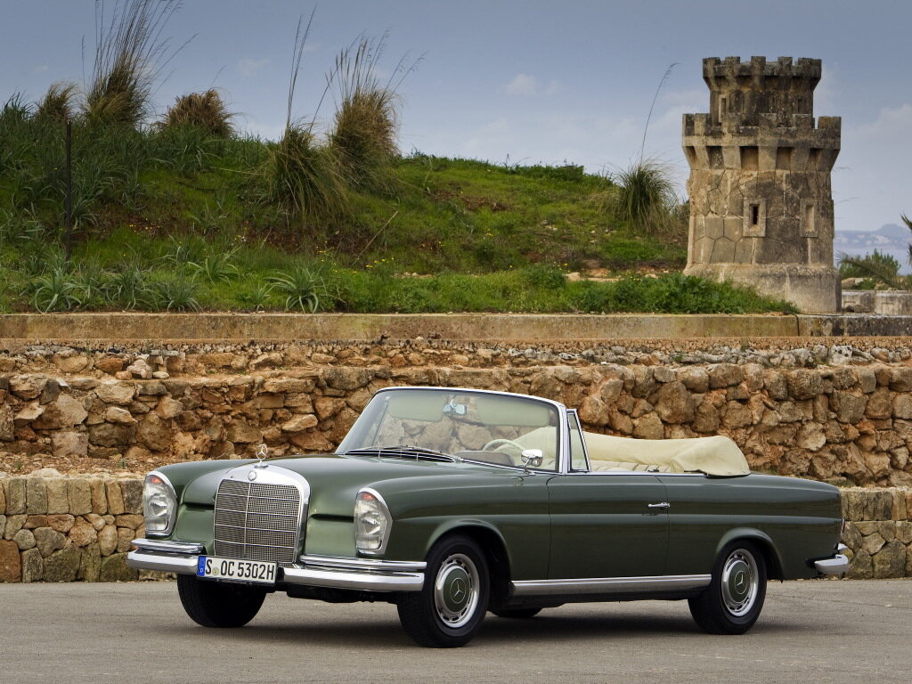 Фото Mercedes-Benz W111 I