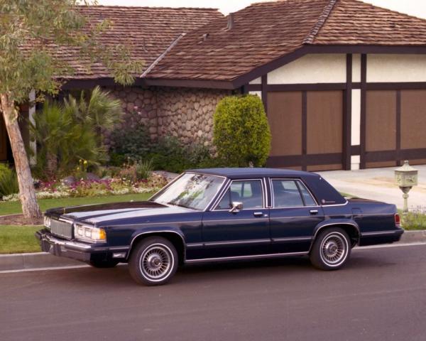 Фото Mercury Grand Marquis I Седан