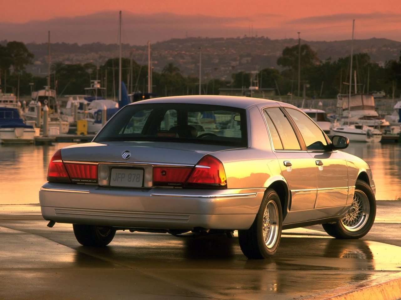 Фото Mercury Grand Marquis III