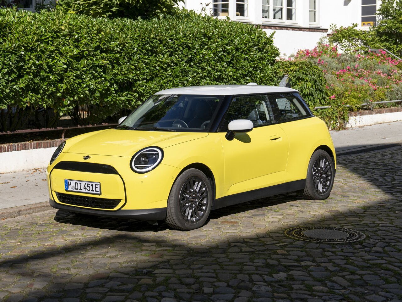 Фото Mini Hatch IV (F66/J01)