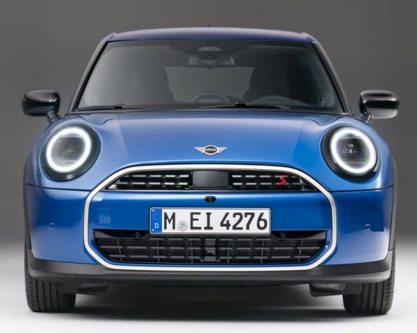 Фото Mini Hatch IV (F66/J01) Хэтчбек 5 дв.