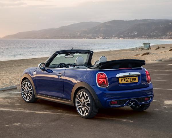 Фото Mini Cabrio III Рестайлинг Кабриолет Cooper S