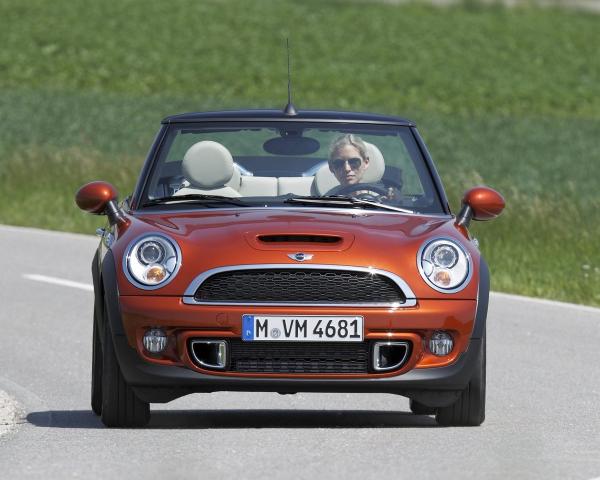 Фото Mini Cabrio II Рестайлинг Кабриолет Cooper S