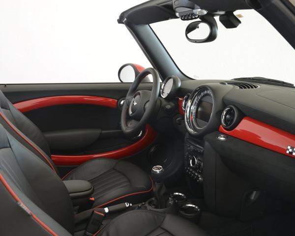 Фото Mini Cabrio II Рестайлинг Кабриолет JCW