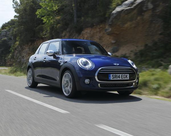 Фото Mini Hatch III (F55/F56) Хэтчбек 5 дв.