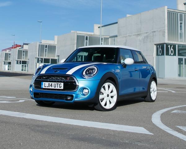 Фото Mini Hatch III (F55/F56) Хэтчбек 5 дв. Cooper S