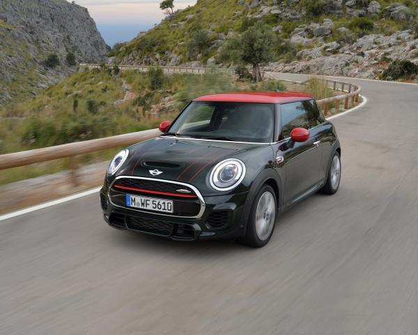 Фото Mini Hatch III (F55/F56) Хэтчбек 3 дв. JCW