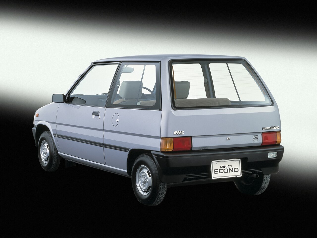 Фото Mitsubishi Minica V