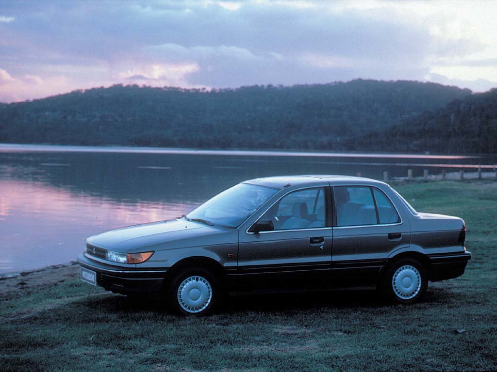 Мицубиси лансер 5. Mitsubishi Lancer 1988. Mitsubishi Lancer 1991 седан. Митсубиси Лансер 1988. Митсубиси Лансер 5.