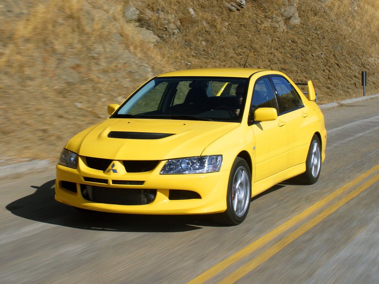 Фото Mitsubishi Lancer Evolution VIII