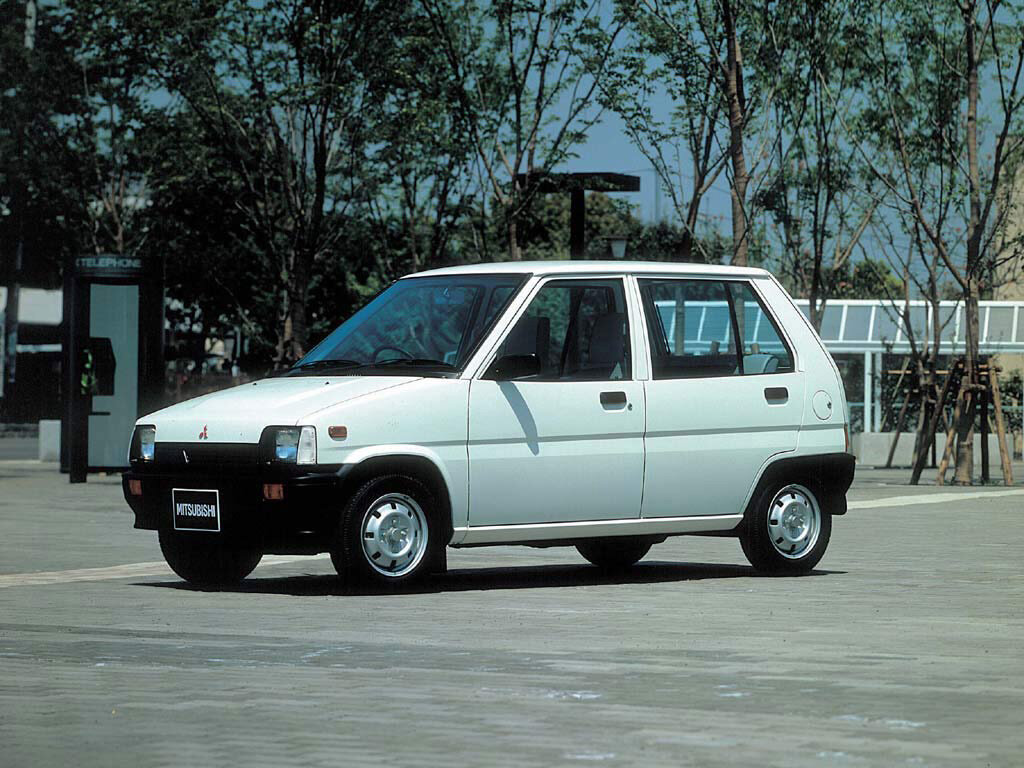 Фото Mitsubishi Minica V