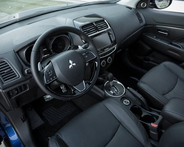 Фото Mitsubishi Outlander Sport I Рестайлинг 2 Внедорожник 5 дв.