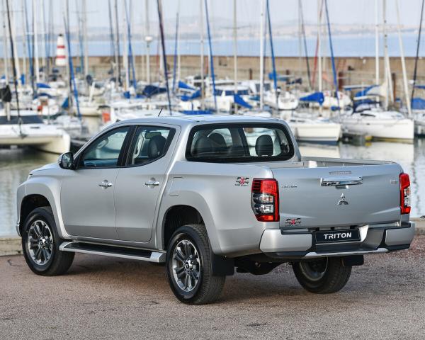 Фото Mitsubishi Triton III Рестайлинг Пикап Двойная кабина