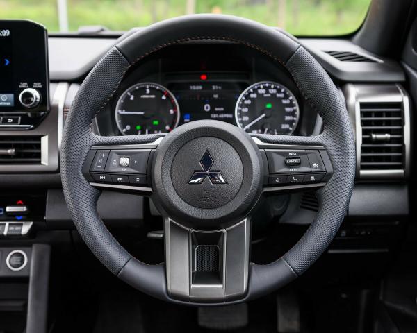 Фото Mitsubishi Triton IV Пикап Полуторная кабина