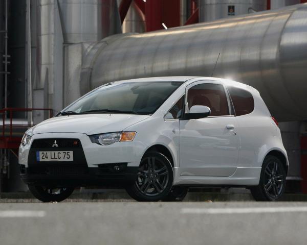 Фото Mitsubishi Colt VI (Z30) Рестайлинг Хэтчбек 3 дв.