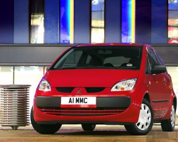 Фото Mitsubishi Colt VI (Z20/Z30) Хэтчбек 3 дв.