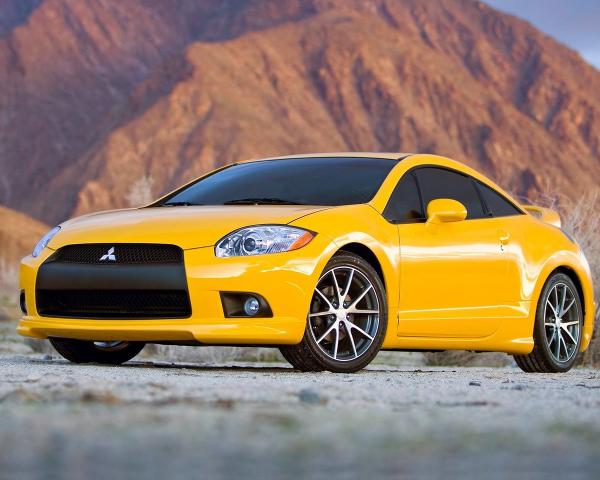 Фото Mitsubishi Eclipse IV Рестайлинг Купе