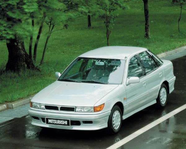 Фото Mitsubishi Lancer V Хэтчбек 5 дв.