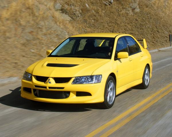 Фото Mitsubishi Lancer Evolution VIII Седан