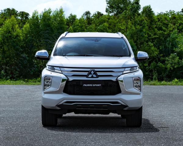 Фото Mitsubishi Pajero Sport III Рестайлинг Внедорожник 5 дв.