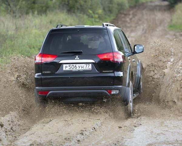 Фото Mitsubishi Pajero Sport II Рестайлинг Внедорожник 5 дв.