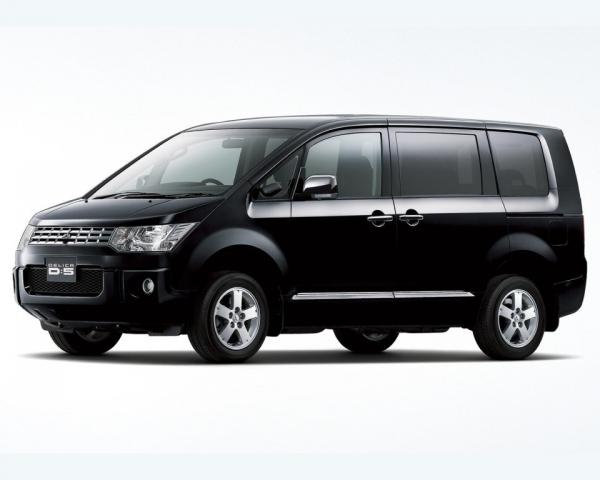 Фото Mitsubishi Delica D:5 I Минивэн