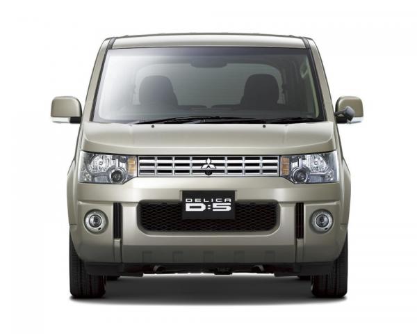 Фото Mitsubishi Delica D:5 I Минивэн