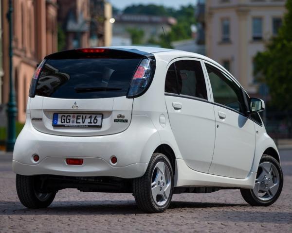 Фото Mitsubishi i-MiEV I Хэтчбек 5 дв.