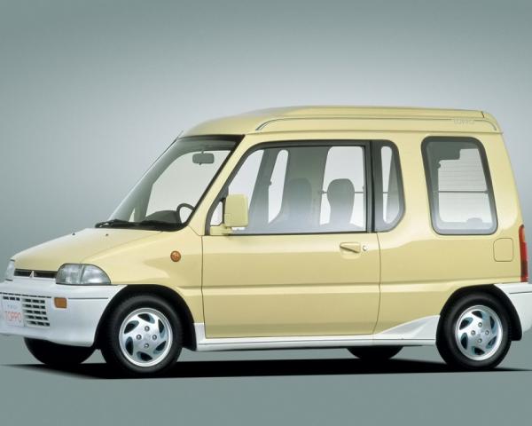 Фото Mitsubishi Minica VI Хэтчбек 3 дв. TOPPO