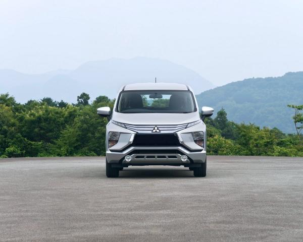 Фото Mitsubishi Xpander I Внедорожник 5 дв.