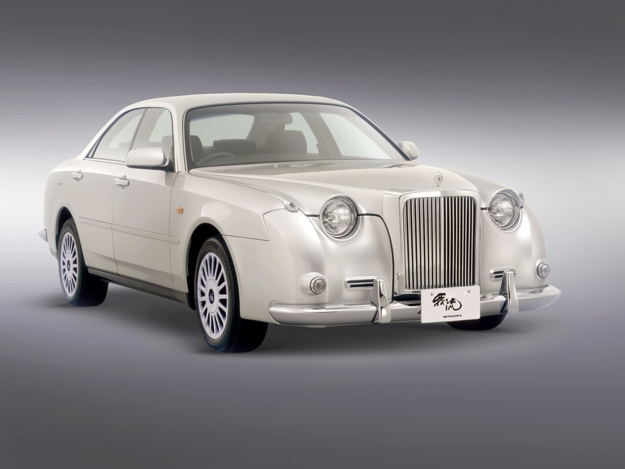 Фото Mitsuoka Galue II