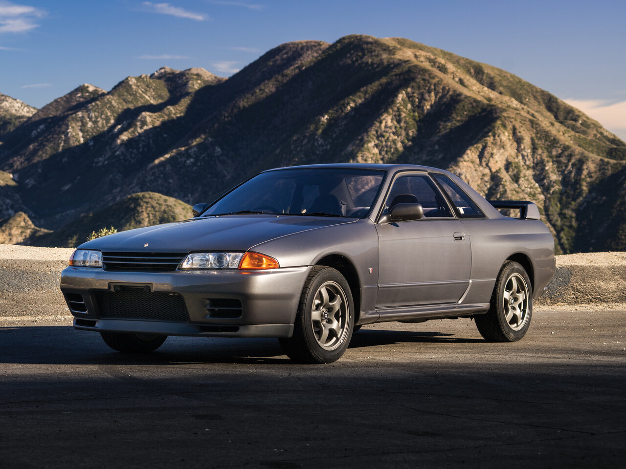 Фото Nissan Skyline VIII (R32)