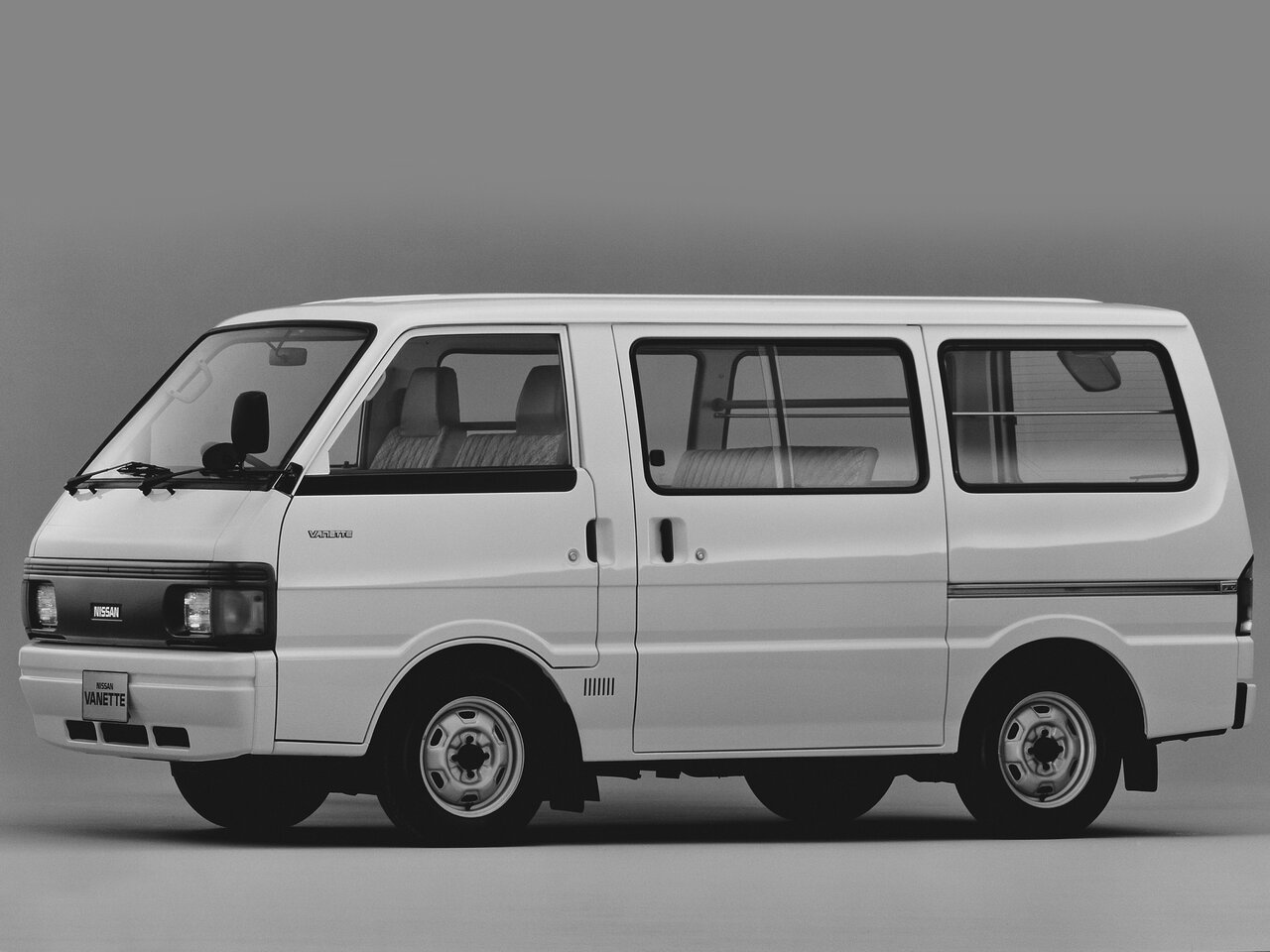 Фото Nissan Vanette III