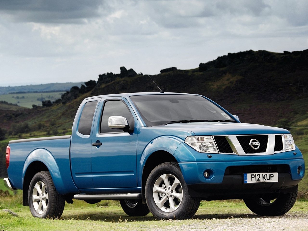 Фото Nissan Navara (Frontier) III (D40)