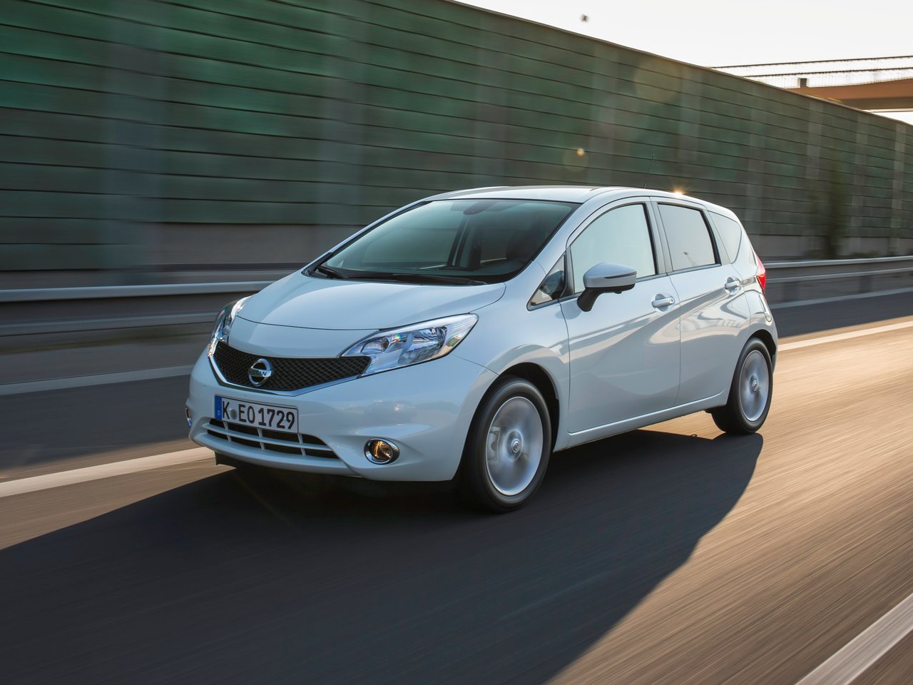 Фото Nissan Note II