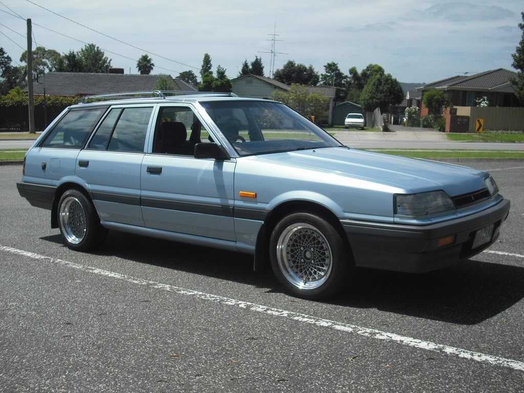 Фото Nissan Skyline VII (R31)