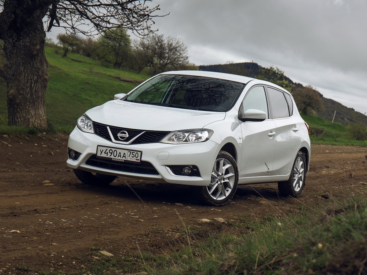 Фото Nissan Tiida II