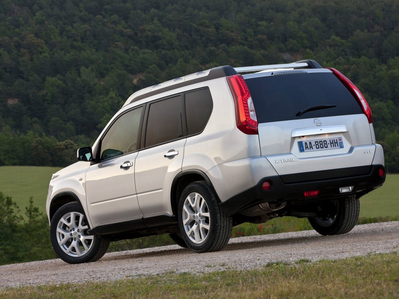 Фото Nissan X-Trail II Рестайлинг