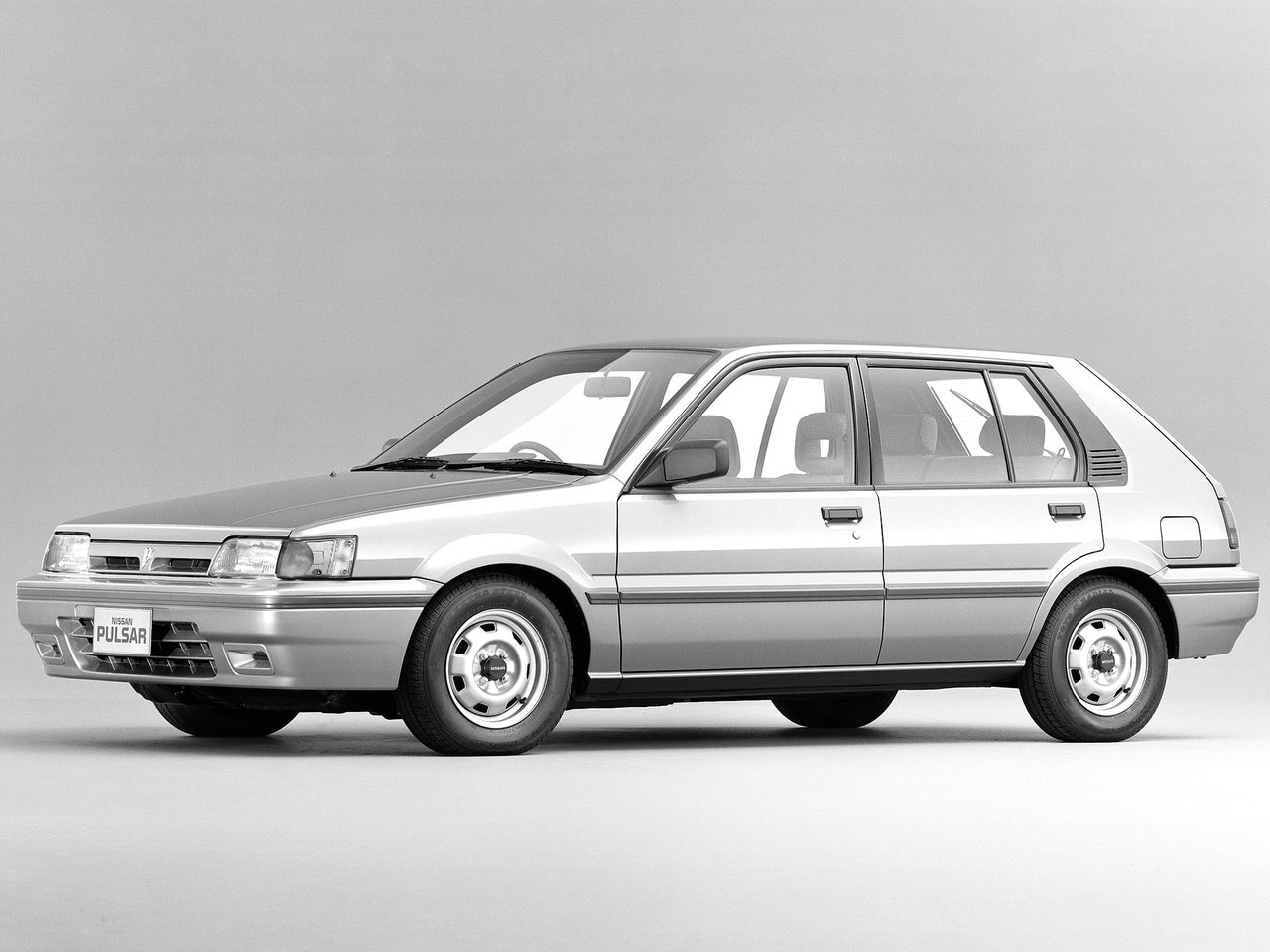 Фото Nissan Pulsar III (N13)